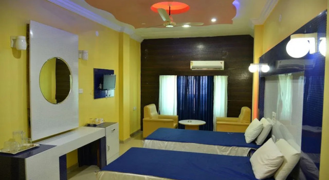 Hotel Ravi Teja