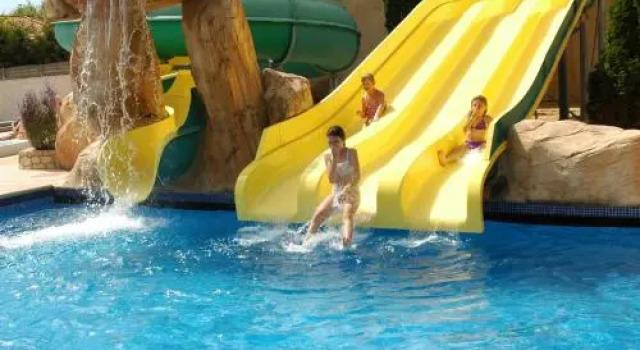 Camping Le Bois Joly, Забронировать Кемпинг Сен-Жан-де-Мон Vendée, рядом с Морские термы и Центр талассотерапии Сен-Жан-де-Мон