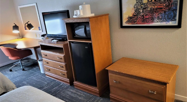 Четырёхместный номер Standard Hampton Inn Hays-North of I-70