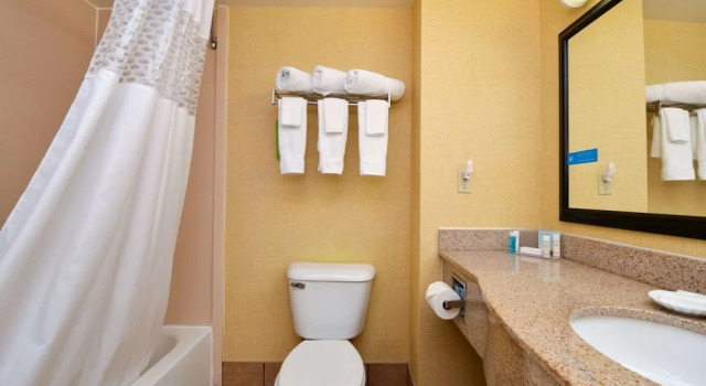 Vierer Studio Hampton Inn & Suites Springboro