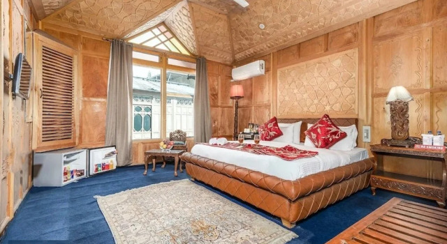 White House Group Of Houseboats, Забронировать Отель Отели Jammu & Kashmir Ski по системе «всё включено», Всё включено
