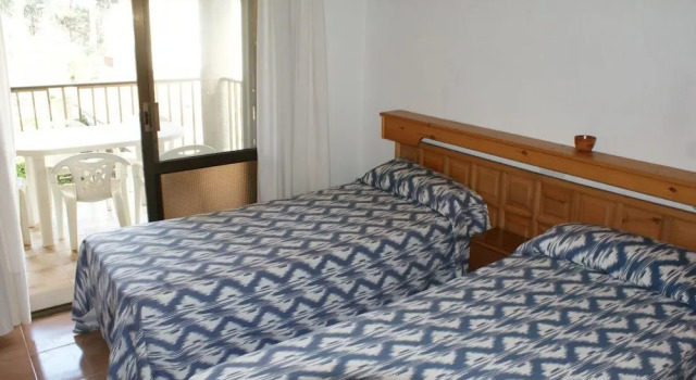 Apartment Emporium 1-F4
