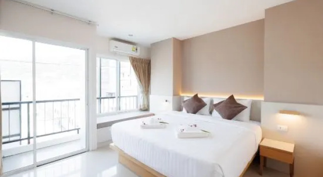 Номер Deluxe La Vista Patong Hotel