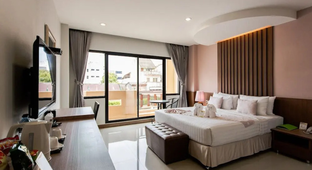 Двухместный номер Grand с балконом The Centris Hotel Phatthalung
