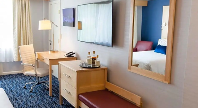 Двухместный люкс Capitol Plaza Hotel Montpelier Tapestry Collection by Hilton