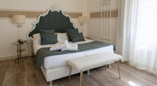 Двухместный номер Standard с балконом и с частичным видом на море Hotel Olimpia