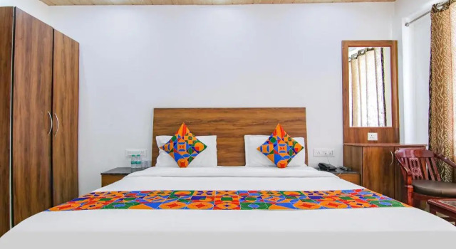Номер Deluxe Fabexpress Kalsia Home Stay