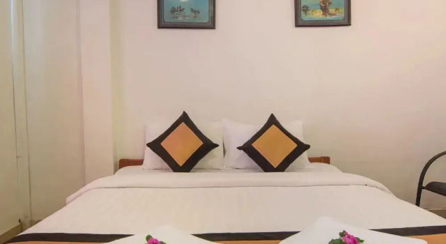 Siem Reap Bat Hotel