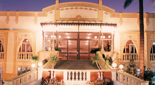 Delfino Beach Hotel