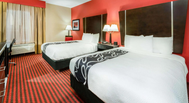 Четырёхместный номер Standard La Quinta by Wyndham Boutte