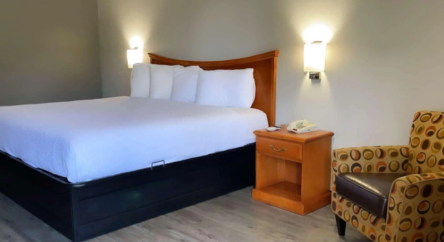 Номер Deluxe Days Inn by Wyndham North Little Rock Maumelle