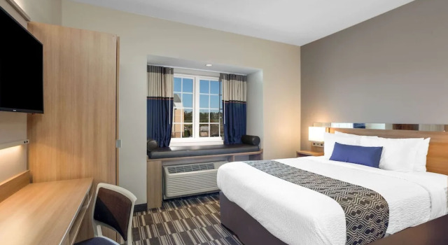 Двухместная студия Microtel Inn Suites by Wyndham South Hill