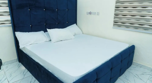 Апартаменты Charming 3-bed Apartment in Transe Ekulu Phase 6