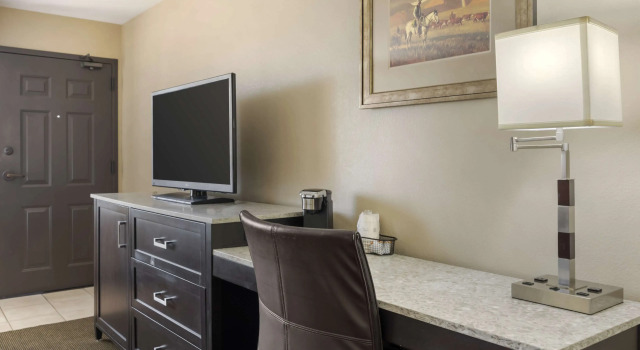 Четырёхместный номер Standard с балконом Best Western Plus Country Inn & Suites