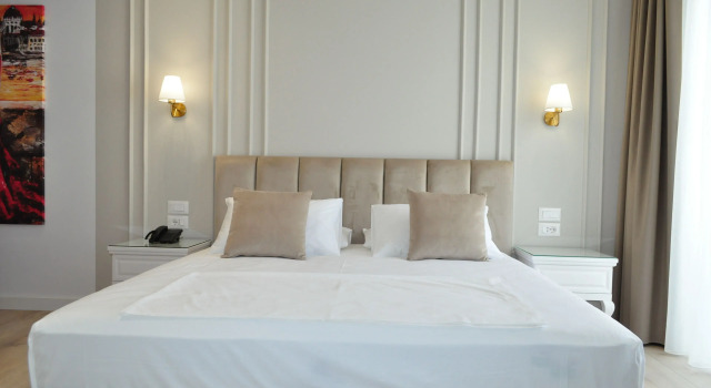 Seaside Hotel, Забронировать Отель Влёра Область Влёра