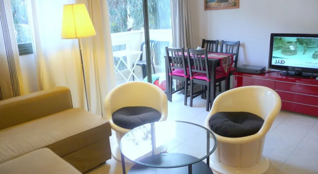 Апартаменты с балконом Elena Apartments