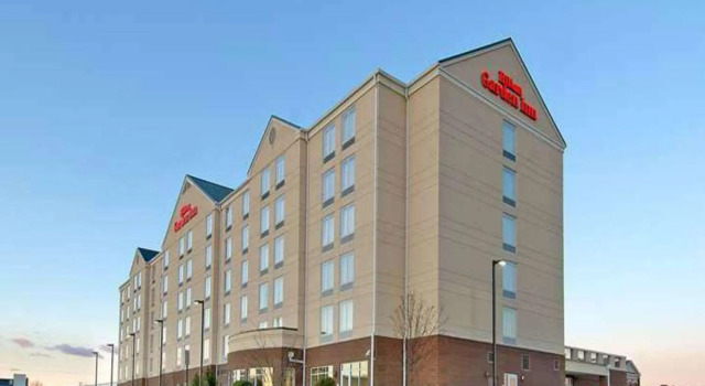 Кровать в общем номере Hilton Garden Inn Richmond South/Southpark