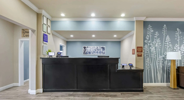 Sleep Inn & Suites Huntsville near US Space & Rocket Center, Забронировать Отель Хантсвилл штат Алабама