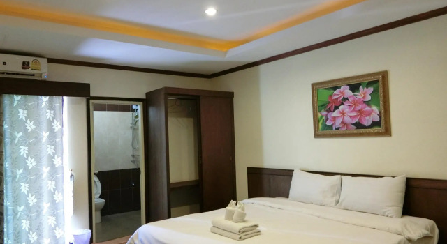 Loei Nara Hotel, Varaa Hotelli Hotellit North-Eastern Thailand pysäköinnillä, Pysäköinti