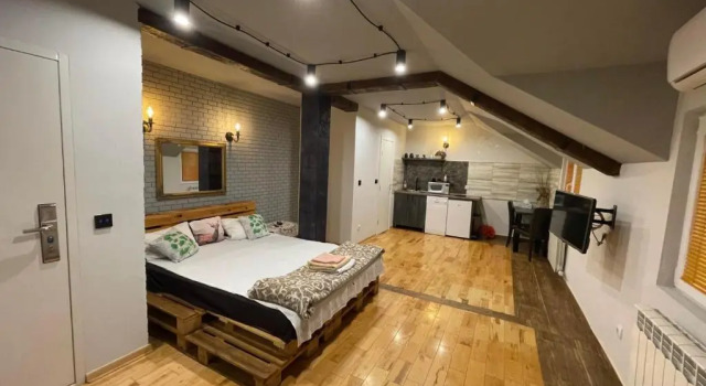 Airport Apartments