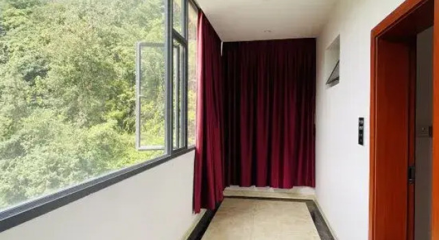 ShangriLa Yixin Ge Inn, Buchen Sie Hotel Hotels in Yunnan mit Parkplatz, Parkplätze