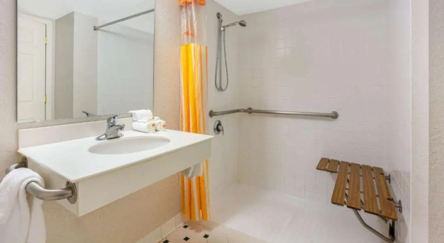 Номер Standard La Quinta by Wyndham Seattle Sea-Tac Airport