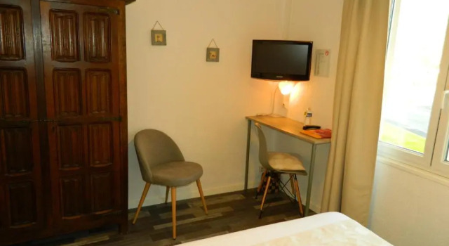 Двухместный номер Standard Logis Hostellerie du Neez