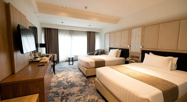 Hotel Cambodiana, Book Hotel Daun Penh 
