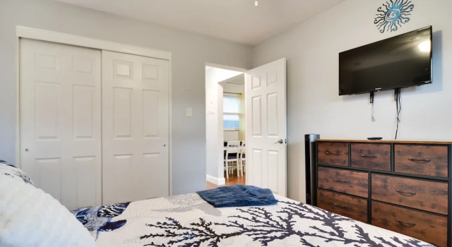 Dog-friendly Largo Apartment w/ Large Shared Yard!, จอง อพาร์ทเมนท์ Largo Pinellas County