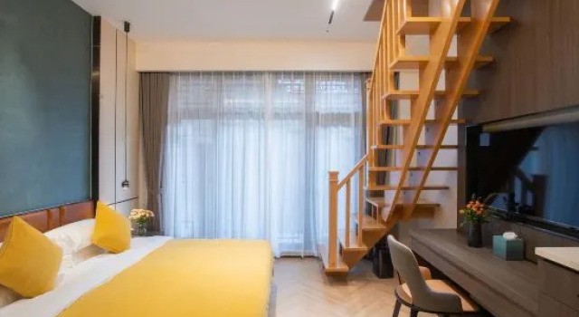 Кровать в общем номере Mengxiang Courtyard Homestay (Nanxun Ancient Town Branch)
