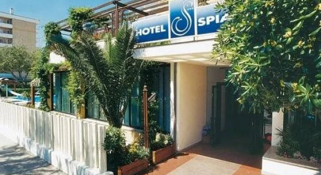 Spiaggia, Rezervovat Hotel Pesaro 
