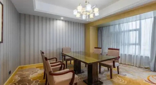 Семейный люкс Deluxe с видом на город Hanjiang International Hotel