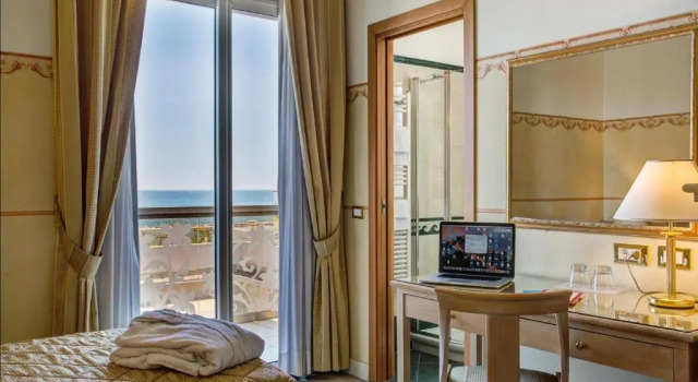 Двухместный номер Standard с видом на море Hotel Byron