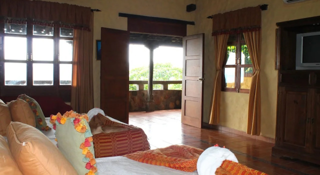 Четырёхместная вилла Comfort с балконом La Posada de Suchitlan