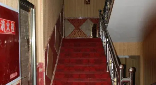 Jinzhu Hotel, Buchen Sie Hotel Danba Sichuan