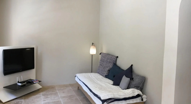 Beautiful Villa With air Conditioning, Large Private Swimming Pool and Near St. Remy-de-provence, Rezerwuj Willa Hotele w Carros z basenem, Basen