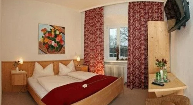 Gasthof Einhorn Schaller, Rezerwuj Hotel Hotele w Tyrol z parkingiem, Parking