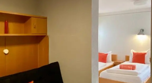 Трёхместный номер Standard M-Hotel