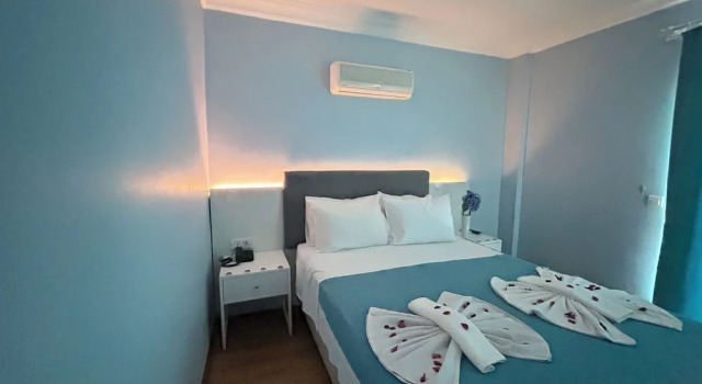 Номер Comfort Marquis Blue Hotel