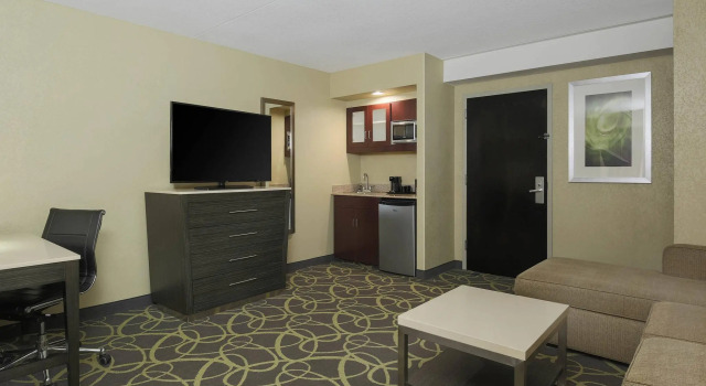 Четырёхместный люкс Executive SpringHill Suites by Marriott Oklahoma City Quail Springs