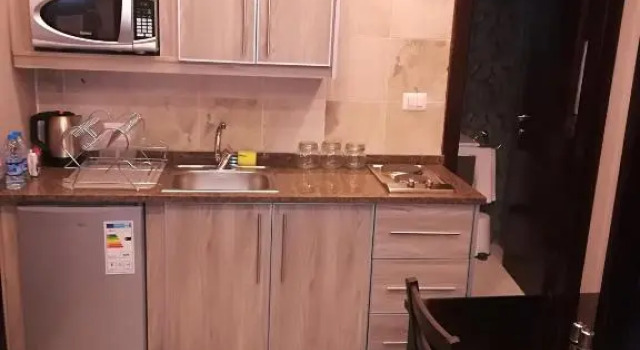 Апартаменты Standard Shams Alweibdeh Hotel Apartments