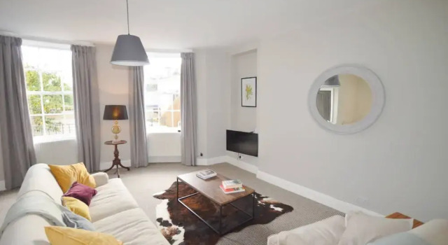 Stylish 3 Bedroom Maisonette Near City Centre, Забронировать Отель Отели Англии 3 звезды, 3*