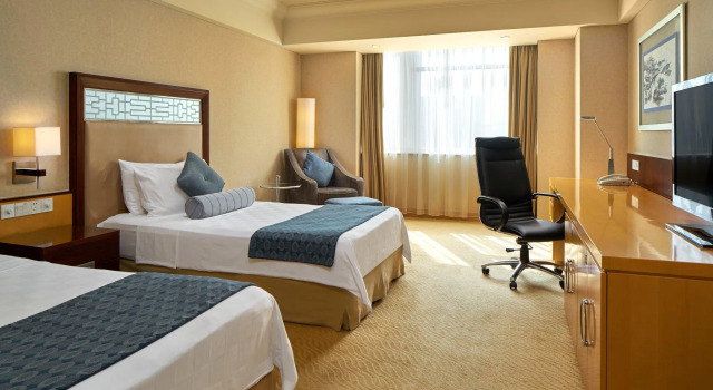 Номер Premium Crowne Plaza Shanghai Fudan by IHG