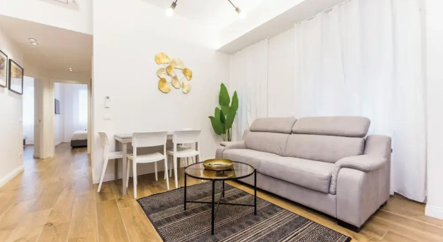 Апартаменты с 2 комнатами JOIVY Chic apartments in Piazza Dante, Genoa
