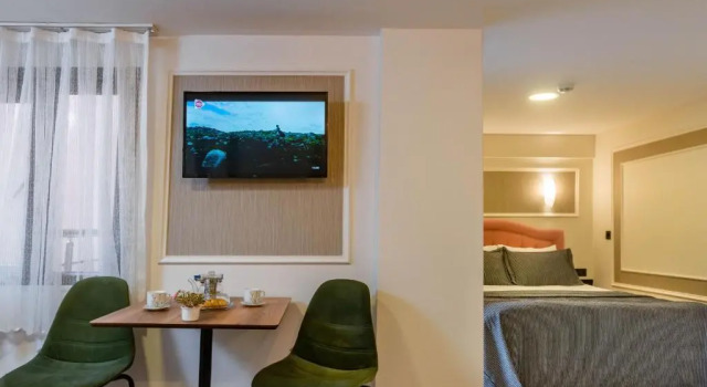 Полулюкс с балконом BLUE MARMARA SUITES