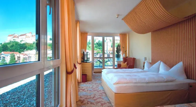 Номер Luxury Hotel Burgblick, bei Burghausen
