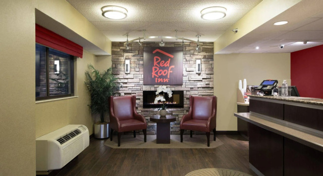 Red Roof Inn Cincinnati Northeast - Blue Ash, 预订 酒店 蓝灰镇 俄亥俄州
