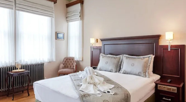 Трёхместный номер Deluxe c 1 комнатой White Palace Old City Boutique Hotel
