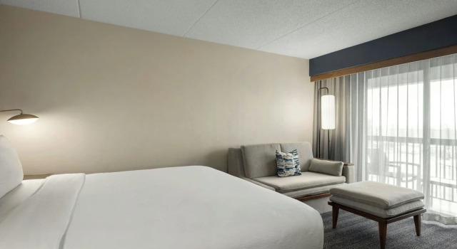 Люкс c 1 комнатой Courtyard by Marriott Kokomo