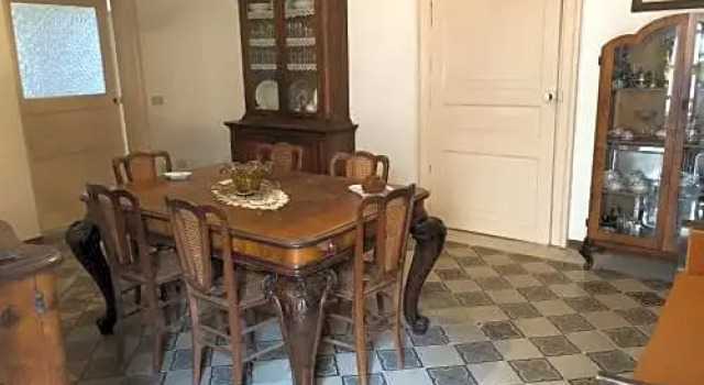 Zia Dina